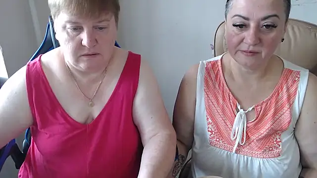 Snapshot of Bertie_Adeline chatting on 09.20.25 Bertie Adeline online show from 09.20.25