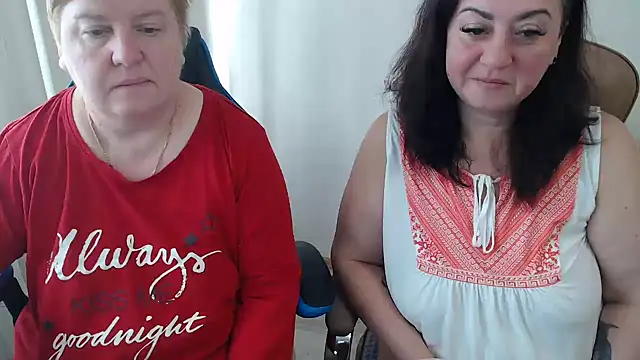 Snapshot of Bertie_Adeline chatting on 10.12.25 Bertie Adeline online show from 10.12.25