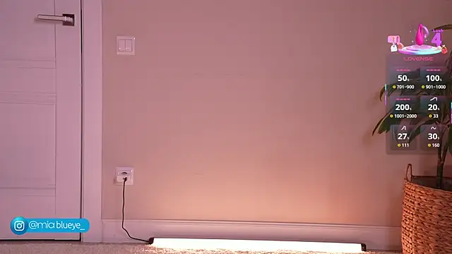 Miablueye online show from 11.16.25