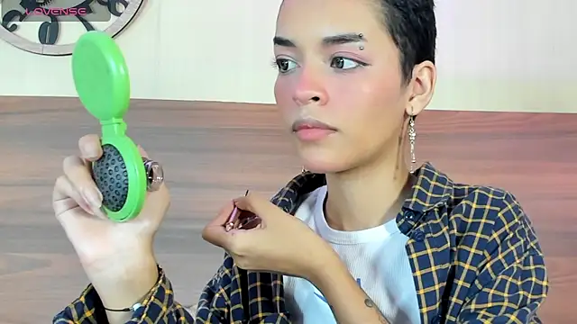 AnnyKitty  online show from 10.13.25