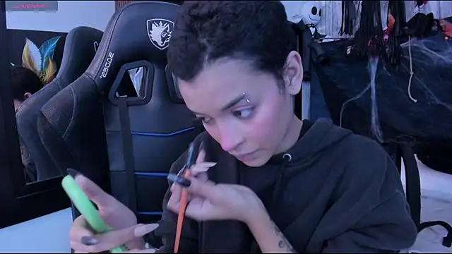 AnnyKitty  online show from 10.23.25