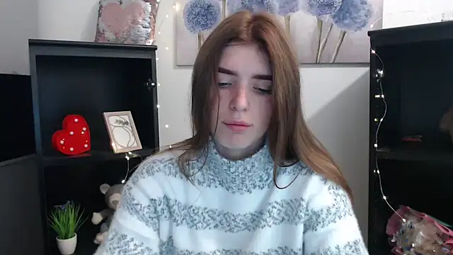 JuiceLips   online show from 10.23.25