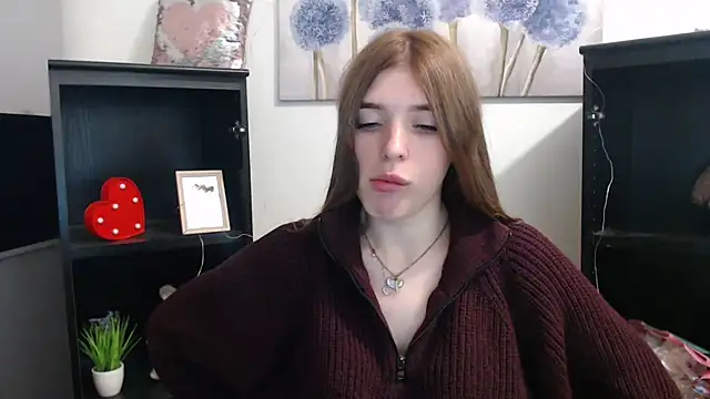 JuiceLips   online show from 10.29.25