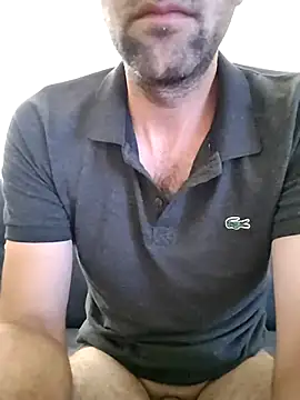 Snapshot of fearleass chatting on 10.05.25 fearleass online show from 10.05.25