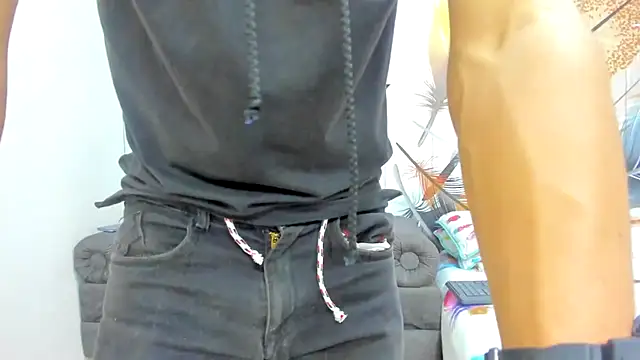 Snapshot of Holdme_Hot chatting on 10.18.25 Holdme Hot online show from 10.18.25