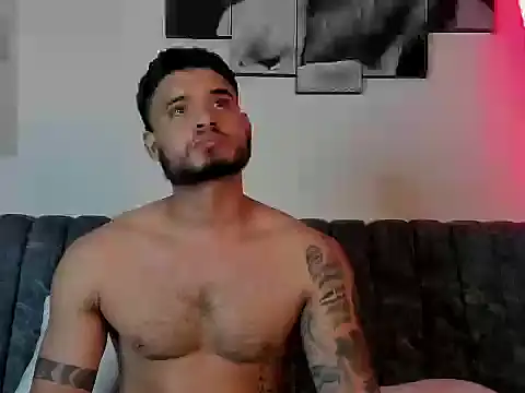 Snapshot of Austin_torres_ chatting on 09.09.25 Austin torres online show from 09.09.25