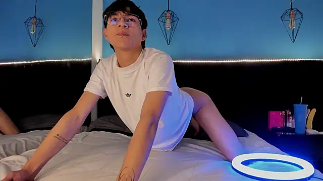 AleAurarashi online show from 09.22.25