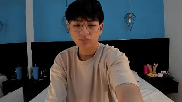 AleAurarashi online show from 09.28.25