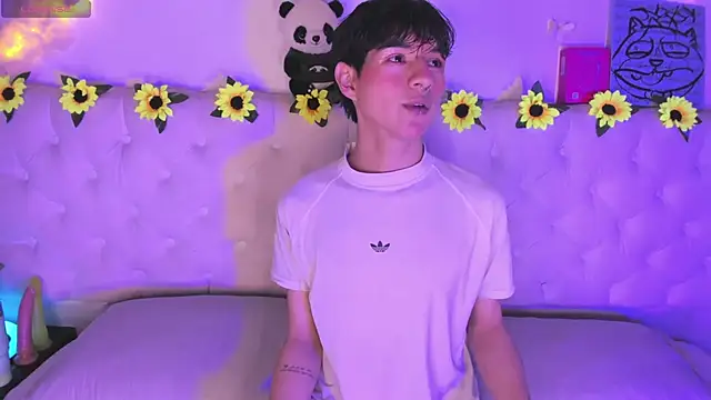 AleAurarashi online show from 02.19.26