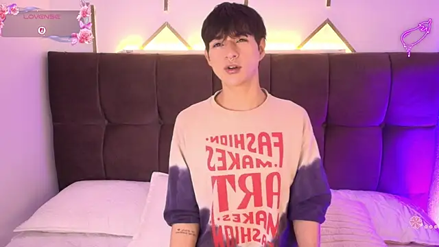 AleAurarashi online show from 04.10.26