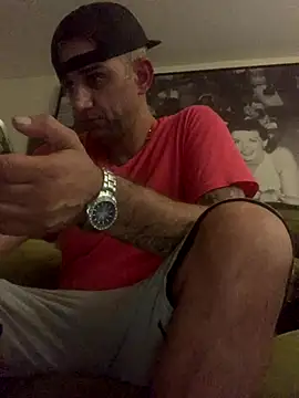 Snapshot of Hothotboyg chatting on 09.18.25 Hothotboyg online show from 09.18.25