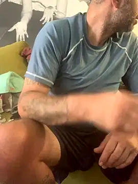 Snapshot of Hothotboyg chatting on 10.02.25 Hothotboyg online show from 10.02.25