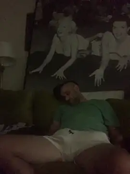 Snapshot of Hothotboyg chatting on 10.12.25 Hothotboyg online show from 10.12.25