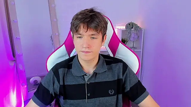 Ethan Rivers online show from 10.02.25