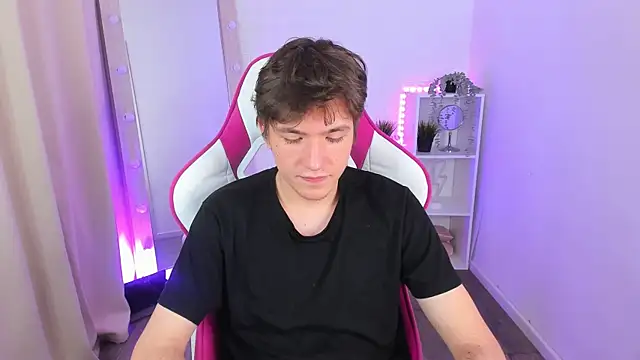 Ethan Rivers online show from 10.09.25