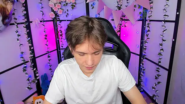 Ethan Rivers online show from 10.11.25