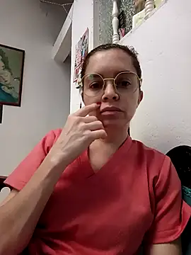 chiquitahot69 online show from 09.11.25