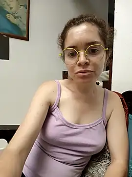 chiquitahot69 online show from 09.12.25