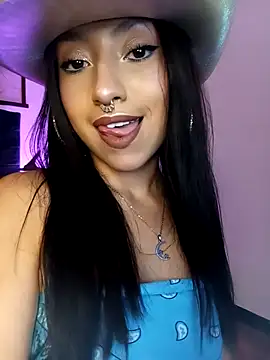 Luna Moo  online show from 10.09.25