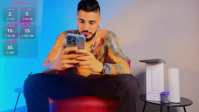 Snapshot of amodeus_bael_ chatting on 09.25.25 amodeus bael  online show from 09.25.25