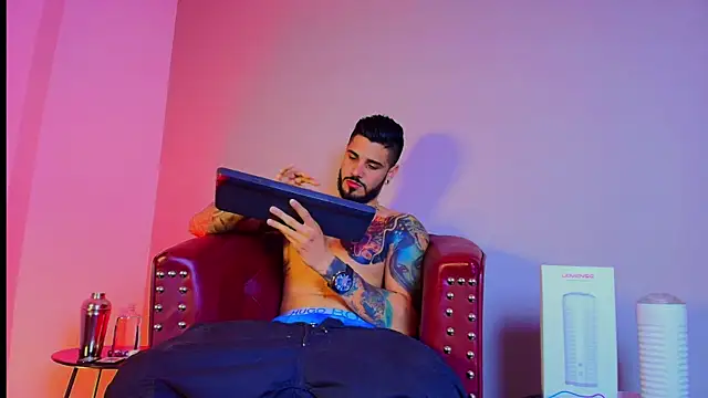 Snapshot of amodeus_bael_ chatting on 10.06.25 amodeus bael  online show from 10.06.25