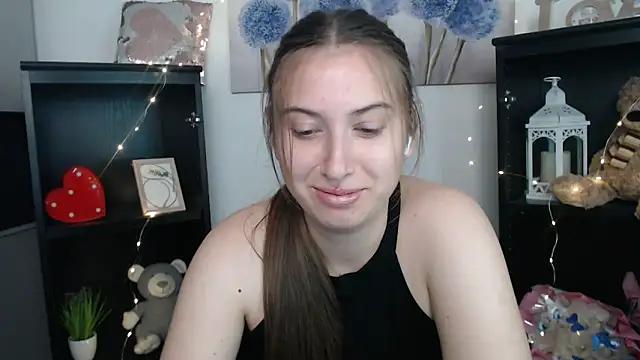 Snapshot of Silenia_XX chatting on 09.09.25 Silenia XX online show from 09.09.25