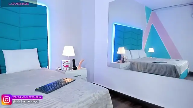 mara winters  online show from 09.15.25