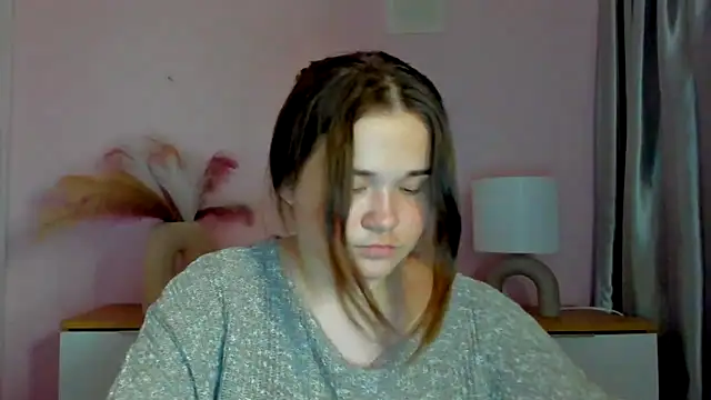 IsabellCharm online show from 10.14.25