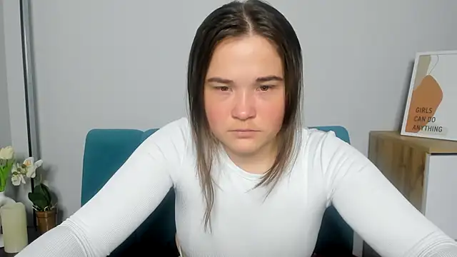 IsabellCharm online show from 10.20.25