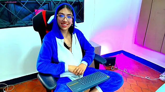 XdoomiilypaX online show from 09.10.25