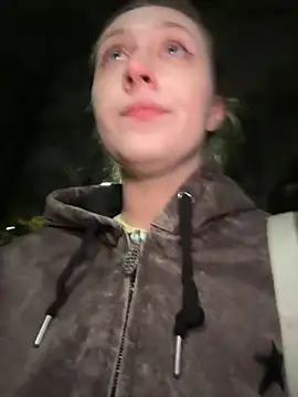 FroggyAnna online show from 10.29.25