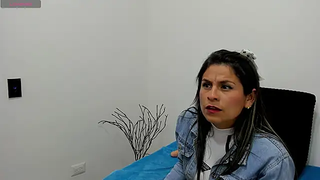 chariss32 online show from 09.10.25