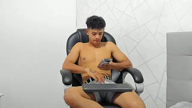 Alex Colton7 online show from 10.07.25