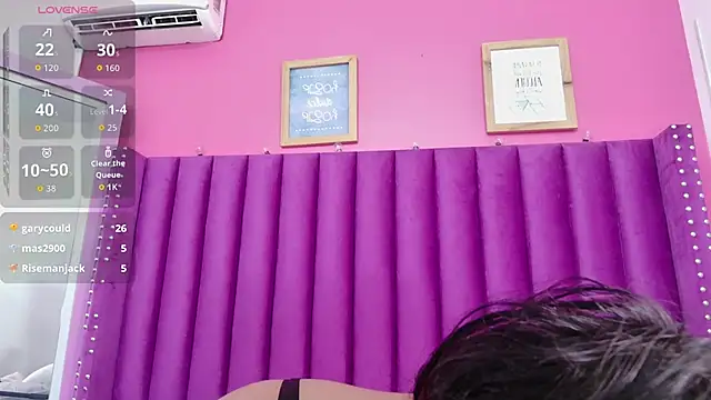 Snapshot of cosplaydate chatting on 10.04.25 cosplaydate online show from 10.04.25