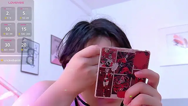 Snapshot of cosplaydate chatting on 10.22.25 cosplaydate online show from 10.22.25