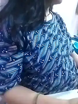 Snapshot of Geetababy90 chatting on 11.01.25 Geetababy90 online show from 11.01.25