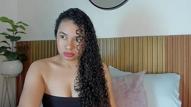 angie leonn online show from 09.16.25