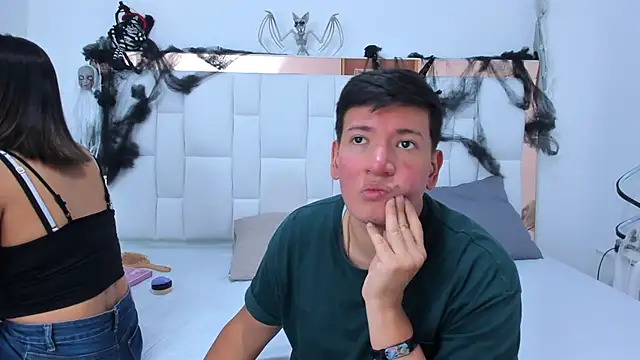 ZoeandEthan online show from 10.17.25