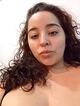 Snapshot of LoanaSantos chatting on 09.23.25 LoanaSantos online show from 09.23.25