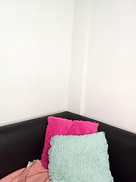 Snapshot of LoanaSantos chatting on 10.26.25 LoanaSantos online show from 10.26.25