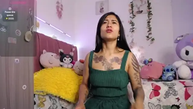 Liahdiaz  online show from 02.13.26