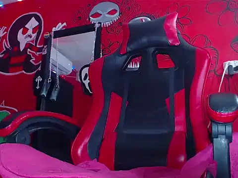 Snapshot of dante_hellsingx chatting on 10.17.25 dante hellsingx online show from 10.17.25