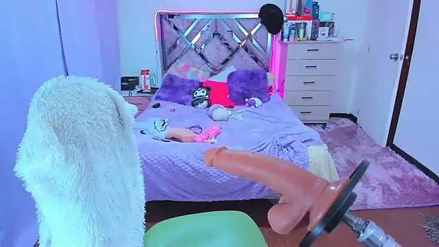 Luna Analya online show from 11.06.25