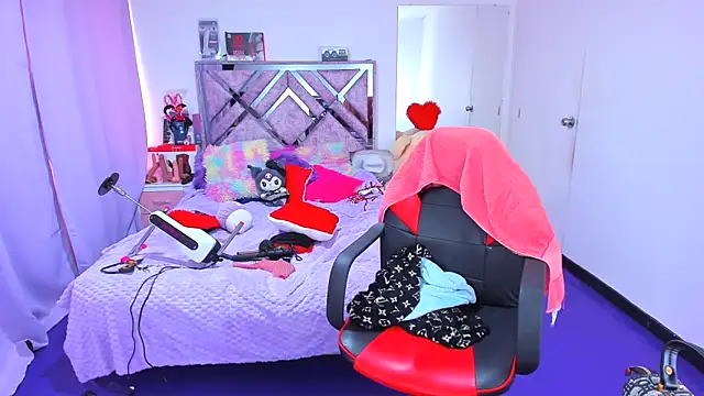 Luna Analya online show from 02.17.26