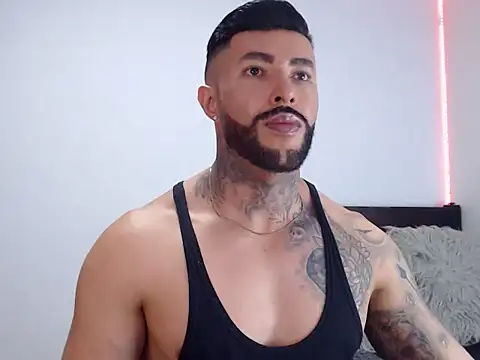 andrea de lucaa online show from 10.04.25