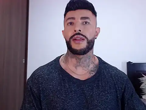 andrea de lucaa online show from 10.18.25