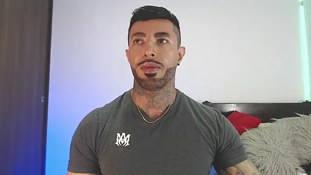 andrea de lucaa online show from 04.18.26