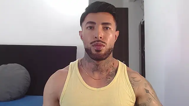 Snapshot of andrea_de_lucaa chatting on 07.17.26 andrea de lucaa online show from 07.17.26