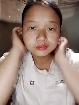 Snapshot of girl-babi chatting on 10.30.25 girl-babi online show from 10.30.25