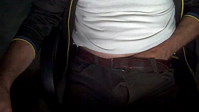 Snapshot of velikifant7 chatting on 04.16.26 velikifant7 online show from 04.16.26